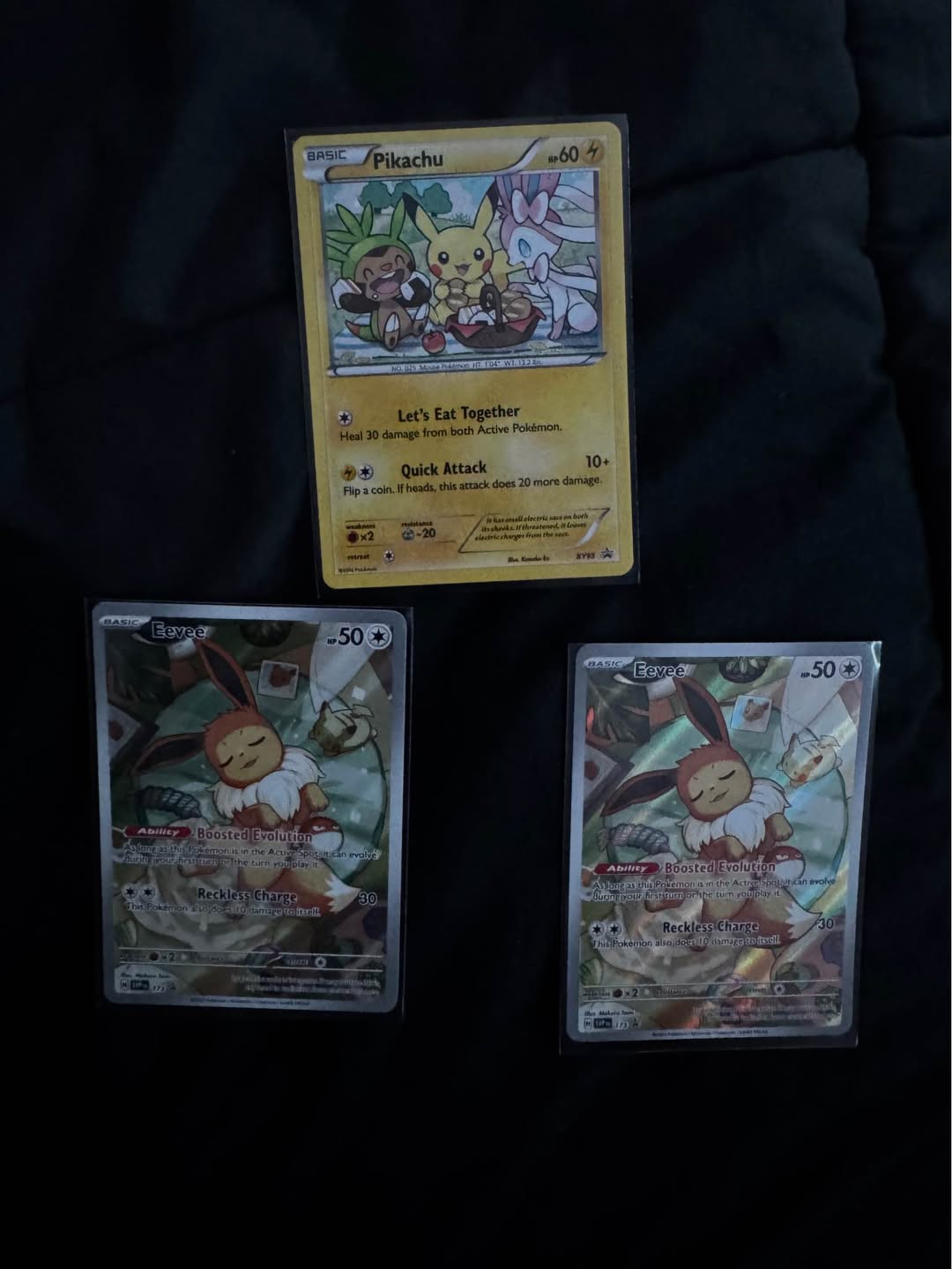 Just opened the Eevee's from Scarlett & Violet. Just a PROMO ...