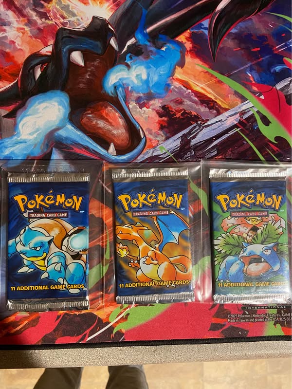 $1100- each 1999 Pokemon Base Set Unlimited Booster Pack