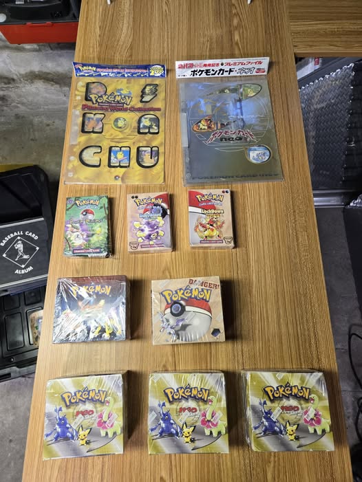 Base Set Booster Box (Unlimited)