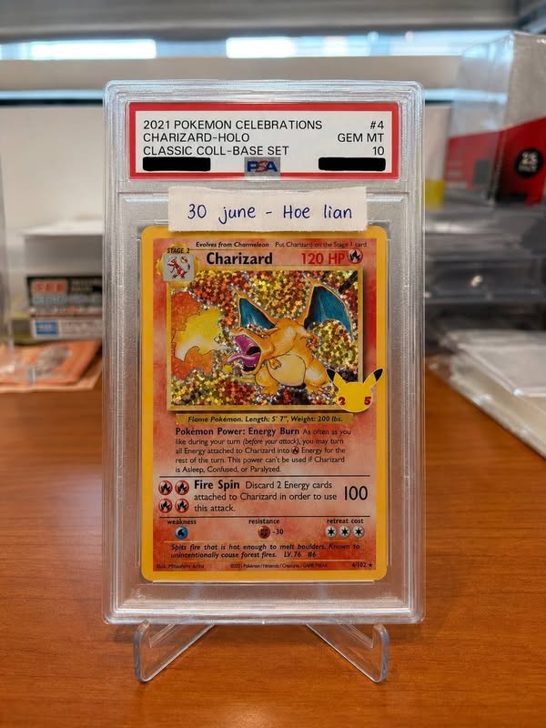 Charizard #4 Base Set PSA 10