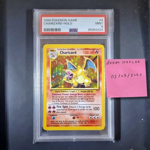 Charizard #4 Base Set (Unlimited)