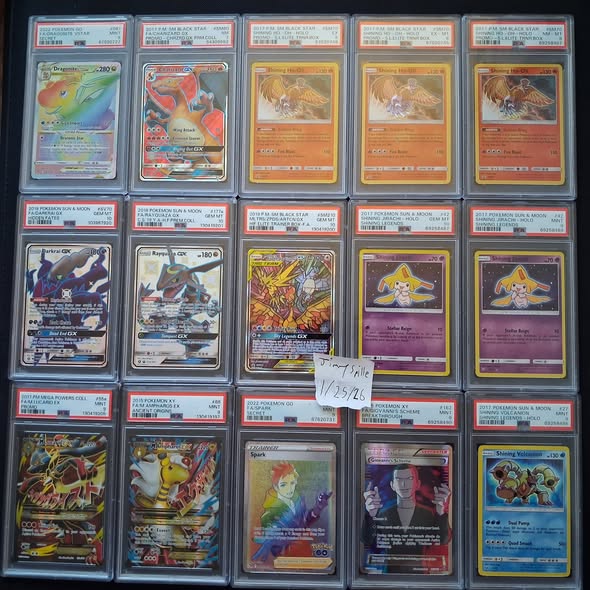 Mewtwo VMAX 285/264