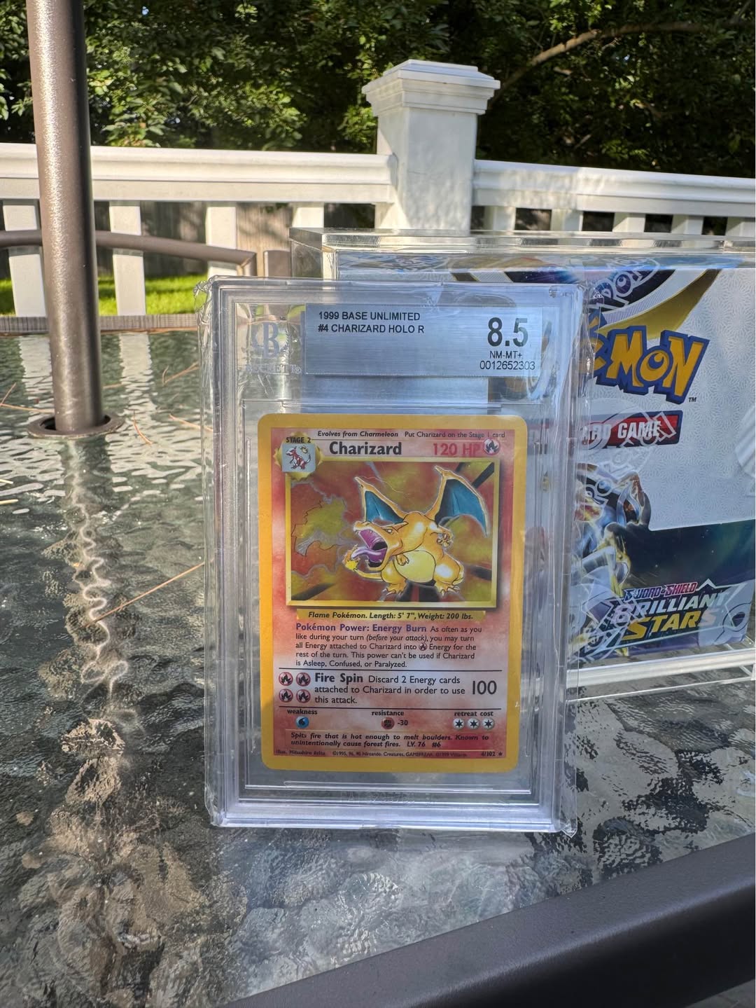 Charizard #4 Base Set (Unlimited)