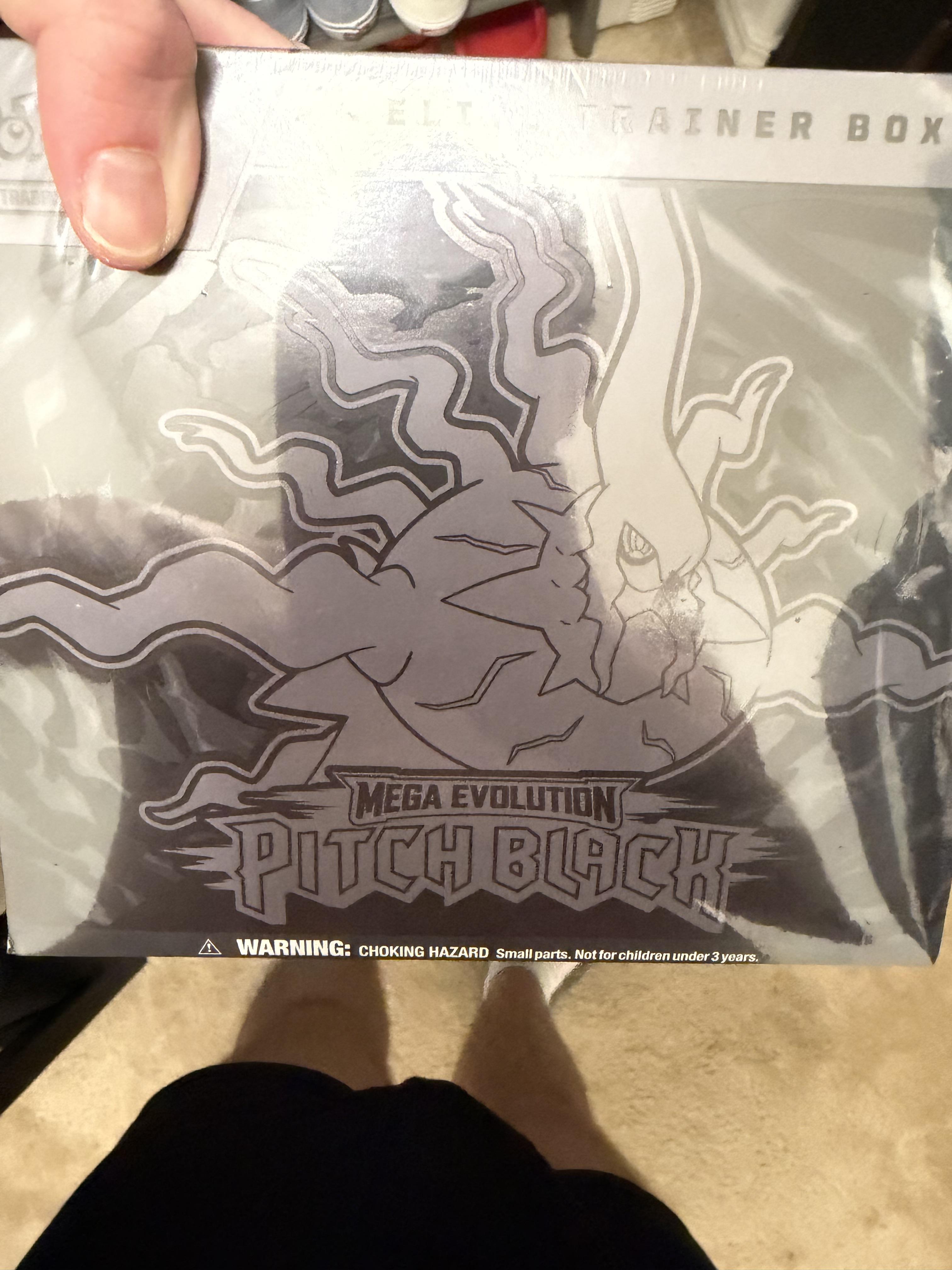 Mega Evolution Pitch Black Trainer Box