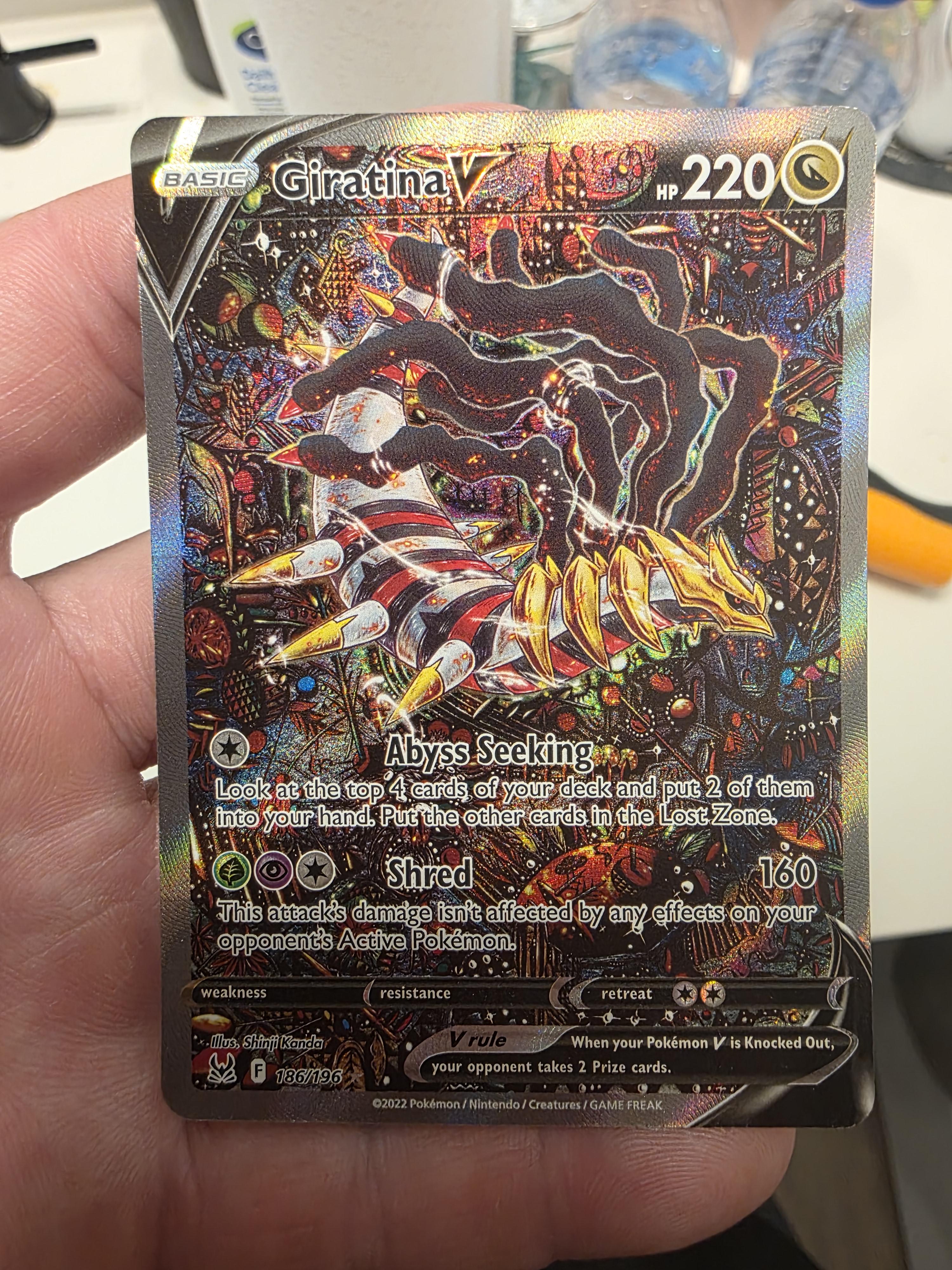 Giratina V 186/196